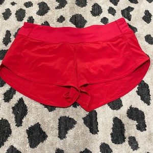 LULULEMON 🍋 RED SPEED SHORT 2.5” - SIZE 6